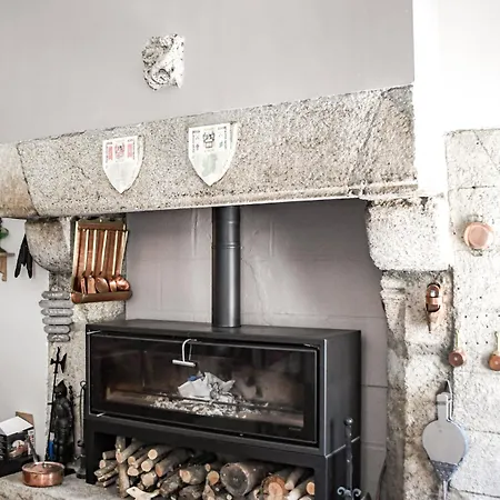Oda ve Kahvaltı Le Manoir De Menglieu